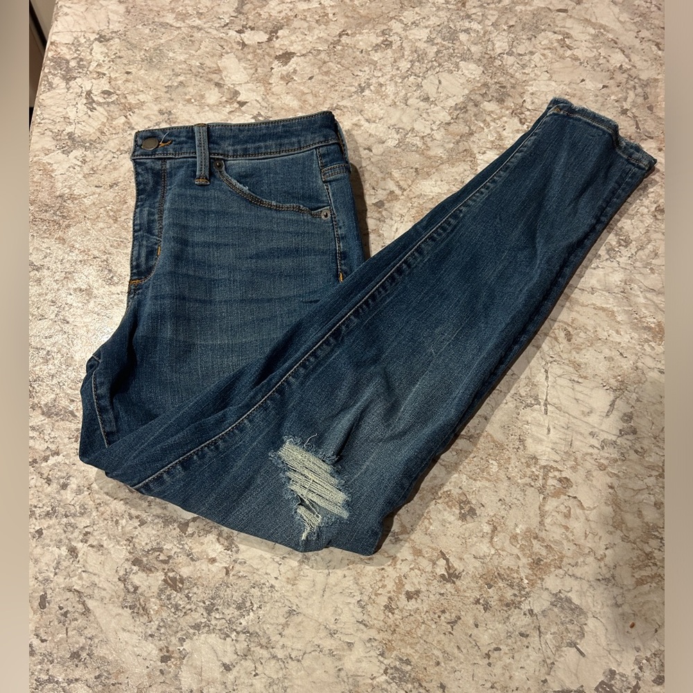 Women’s Universal Thread High Rise Skinny Jeans 6-28R